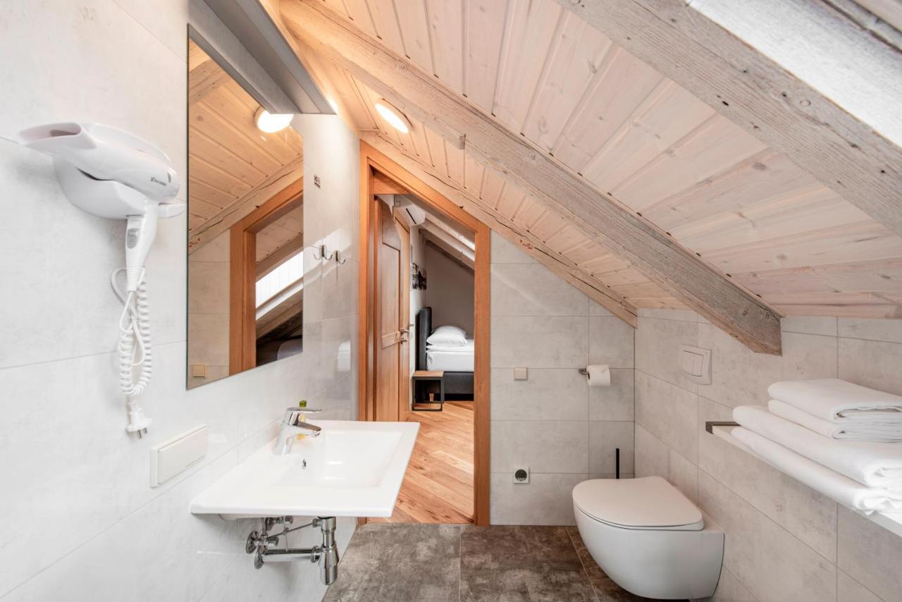 Small Attic Rooms In Kaunas Old Town Luaran gambar