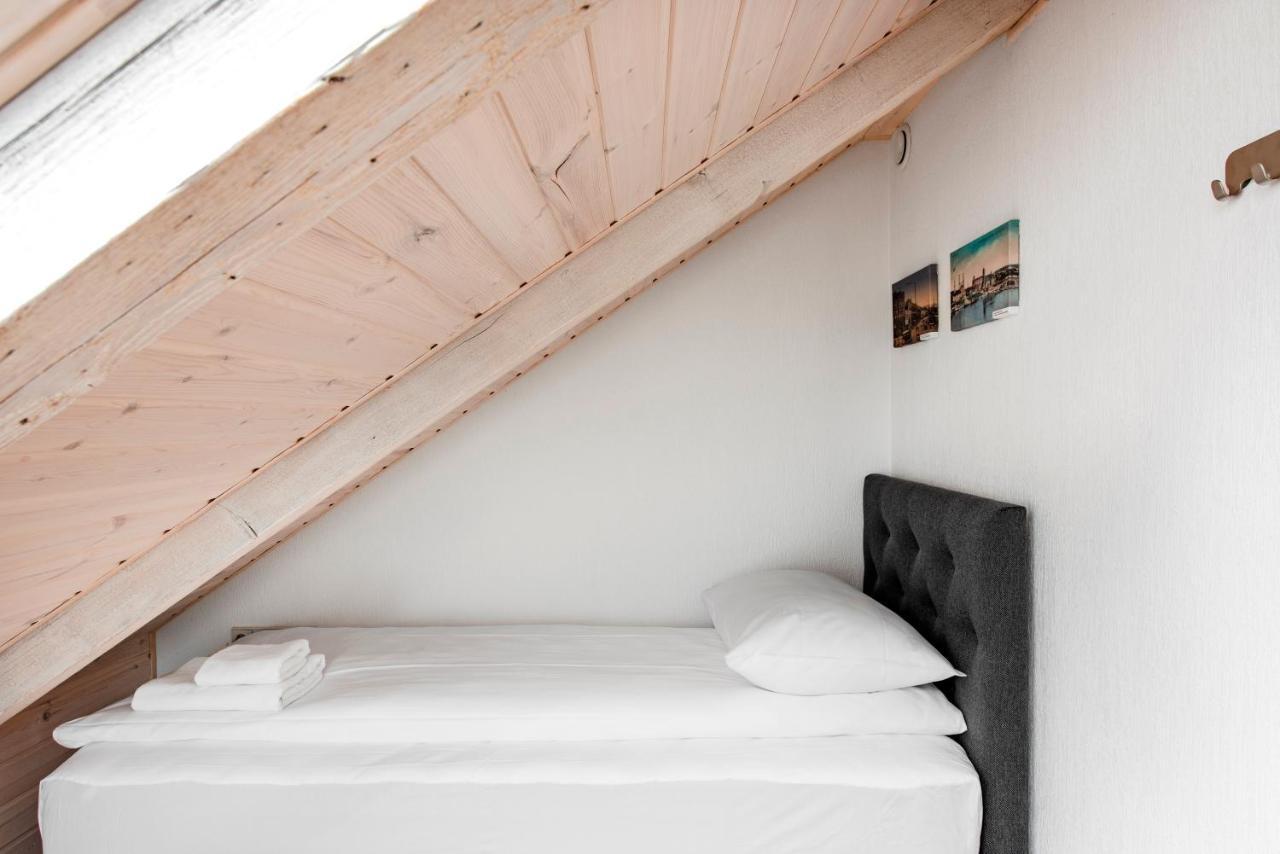 Small Attic Rooms In Kaunas Old Town Luaran gambar